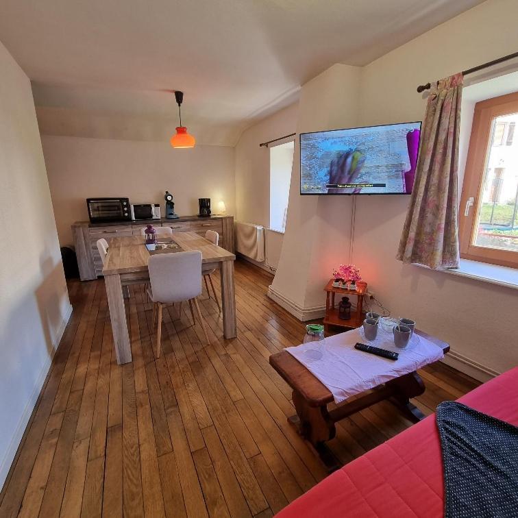 Gite Myrtille 2 A 6 Personnes Avec Spa Et Salle De Jeux Dans La Residence Ventron Luaran gambar